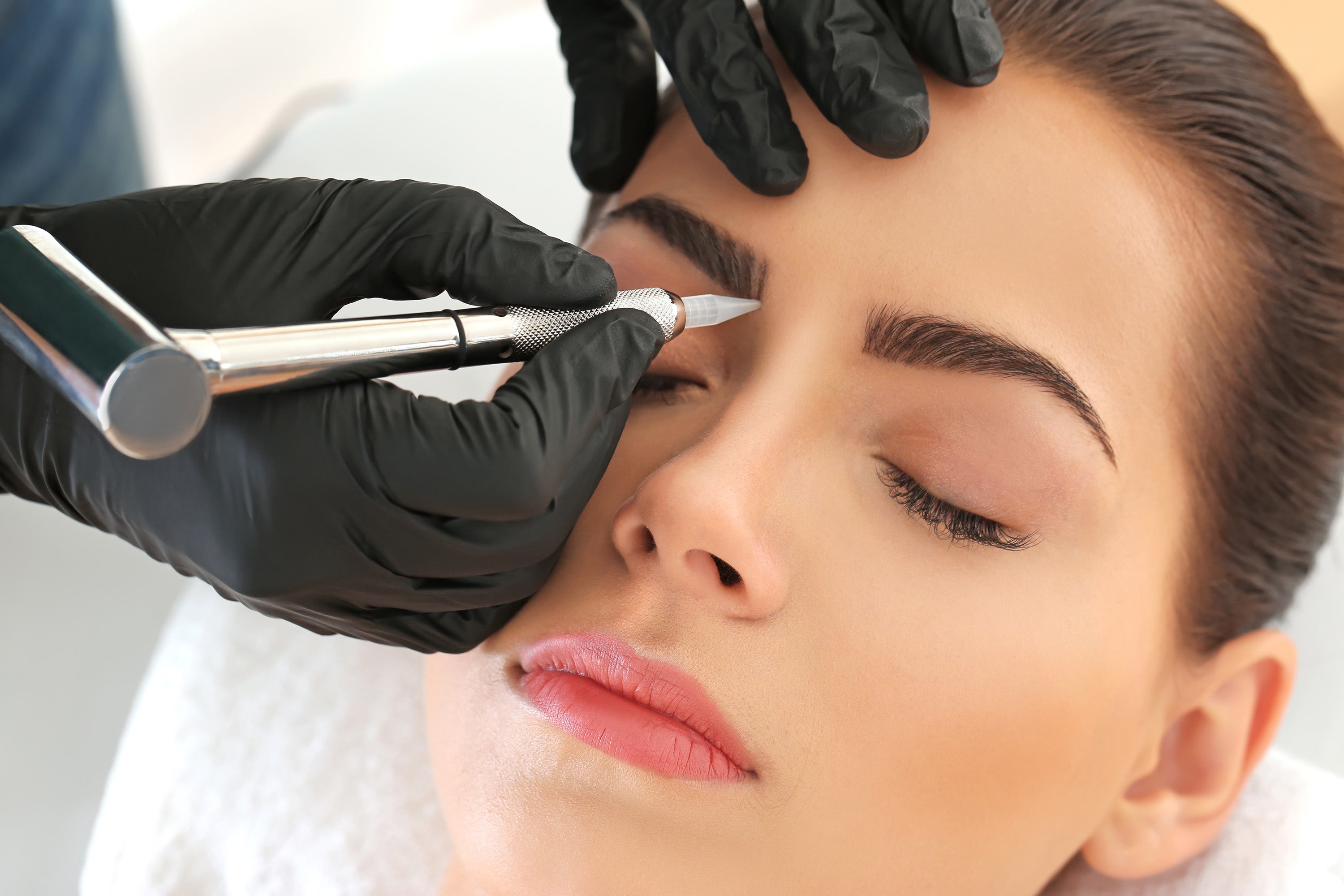Numbing cream for cosmetic tattooing