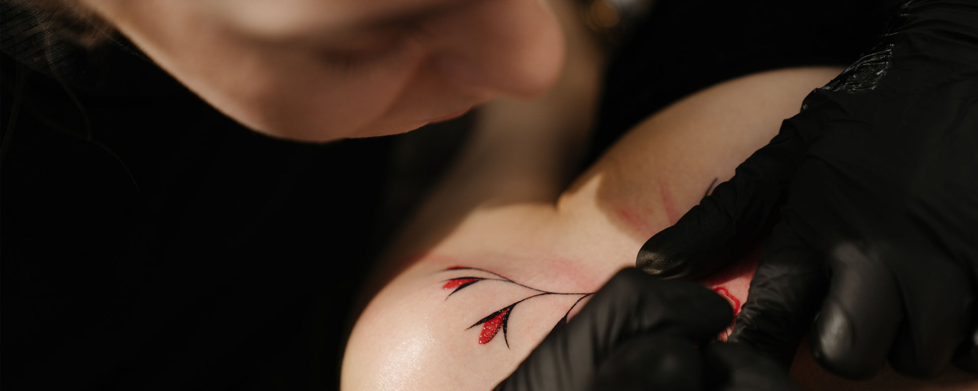 Fine Line Tattoos: Do They Hurt More and How Long Do They Last?